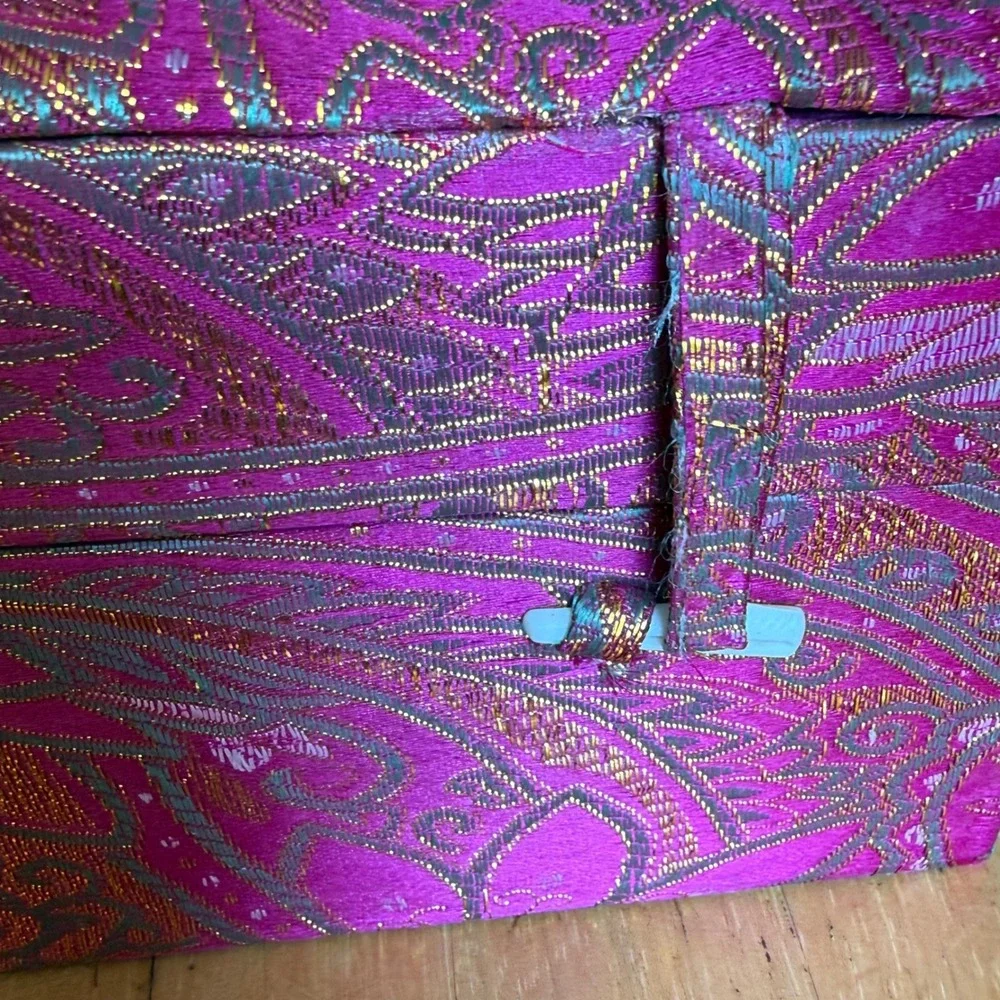 N/A ornate silk